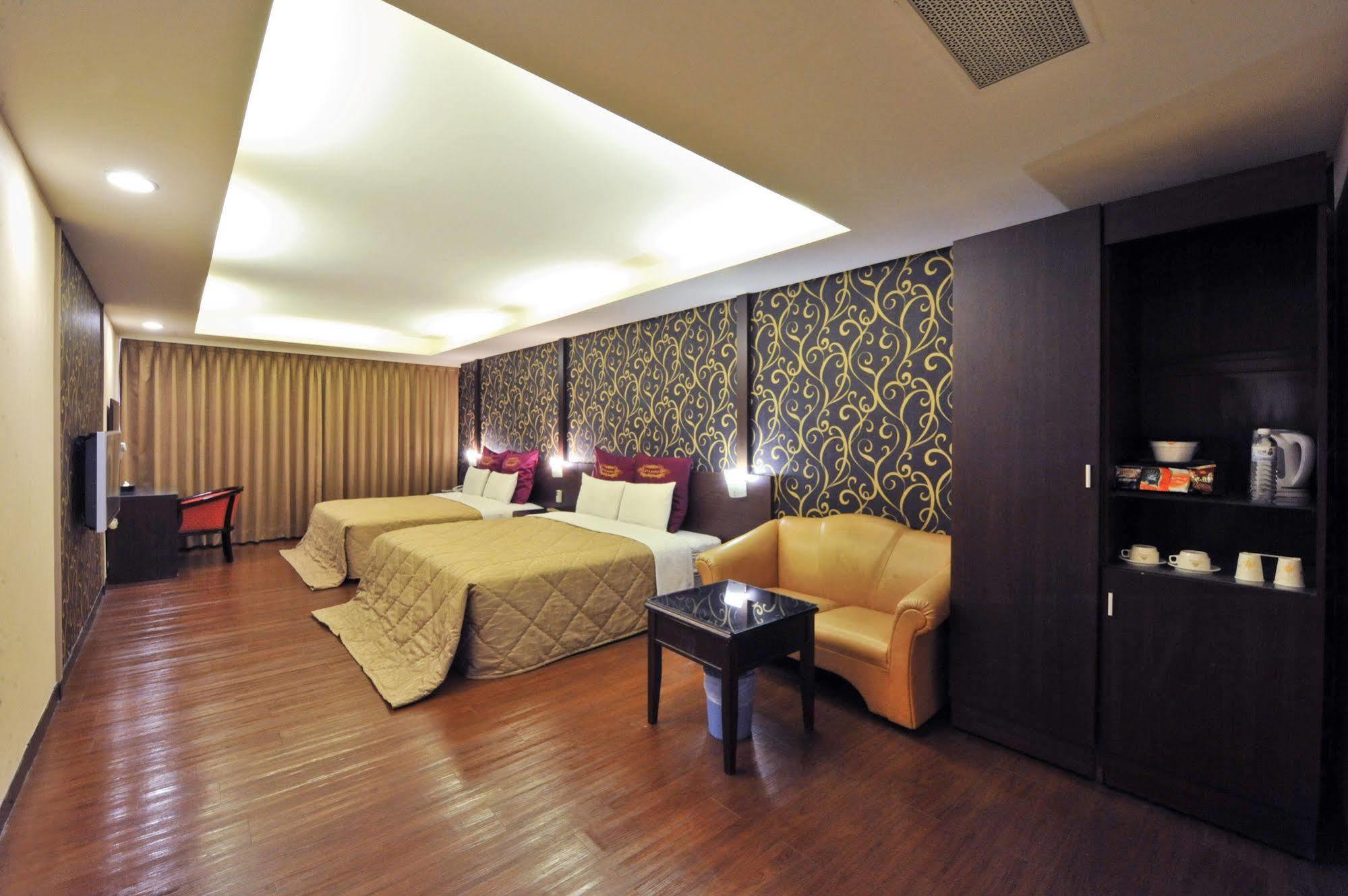 Carnival Motel Taipei Exteriör bild
