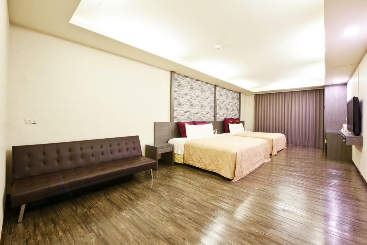 Carnival Motel Taipei Exteriör bild